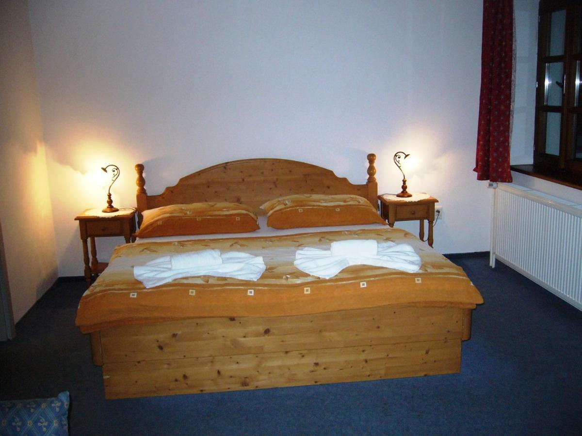 Hotel Ruze Rožmberk nad Vltavou Room photo
